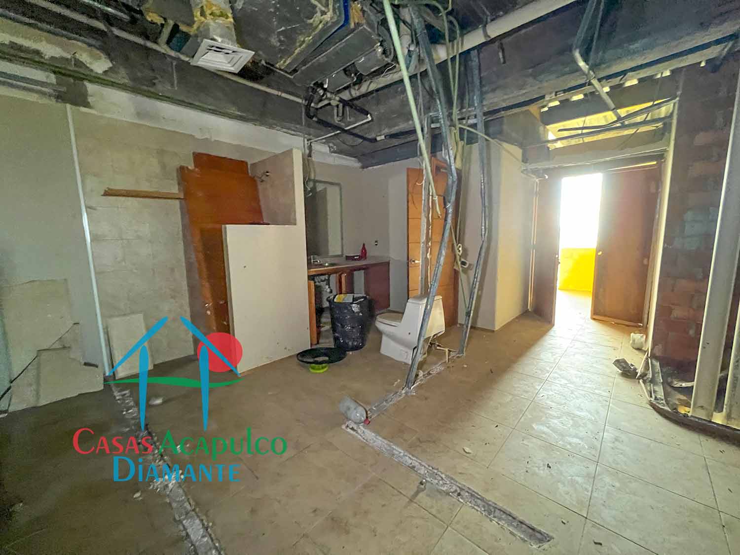 Galápagos 1001 - Recámara tres después de Otis 5